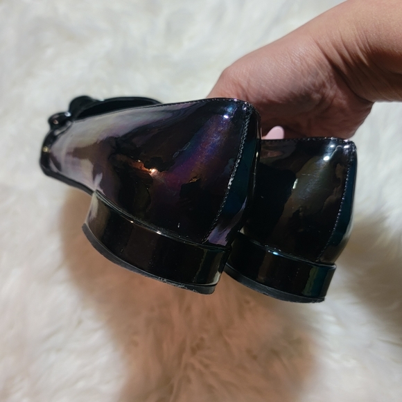 Diana Broussard Patent Leather Oil Slick Black Oversized Chain Loafer Fl… - Picture 6 of 7